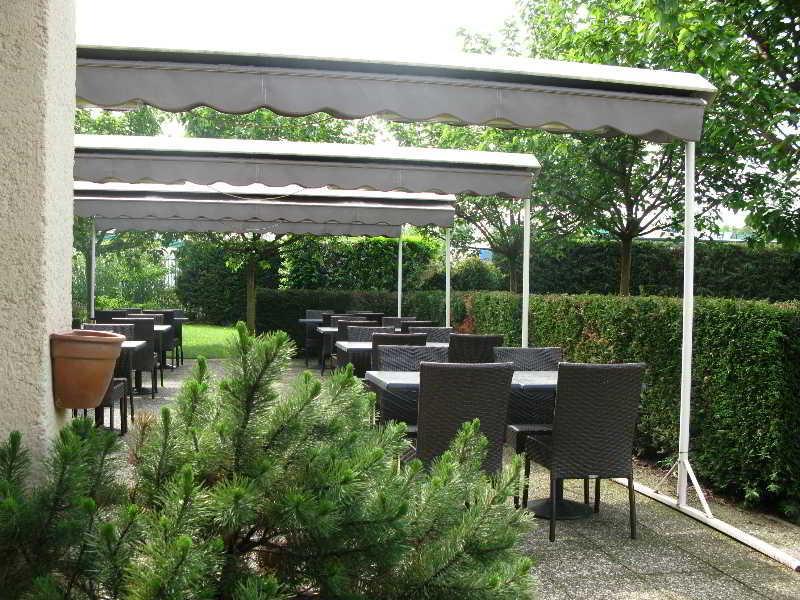 Greet Hotel Massieux Lyon Nord Eksteriør billede