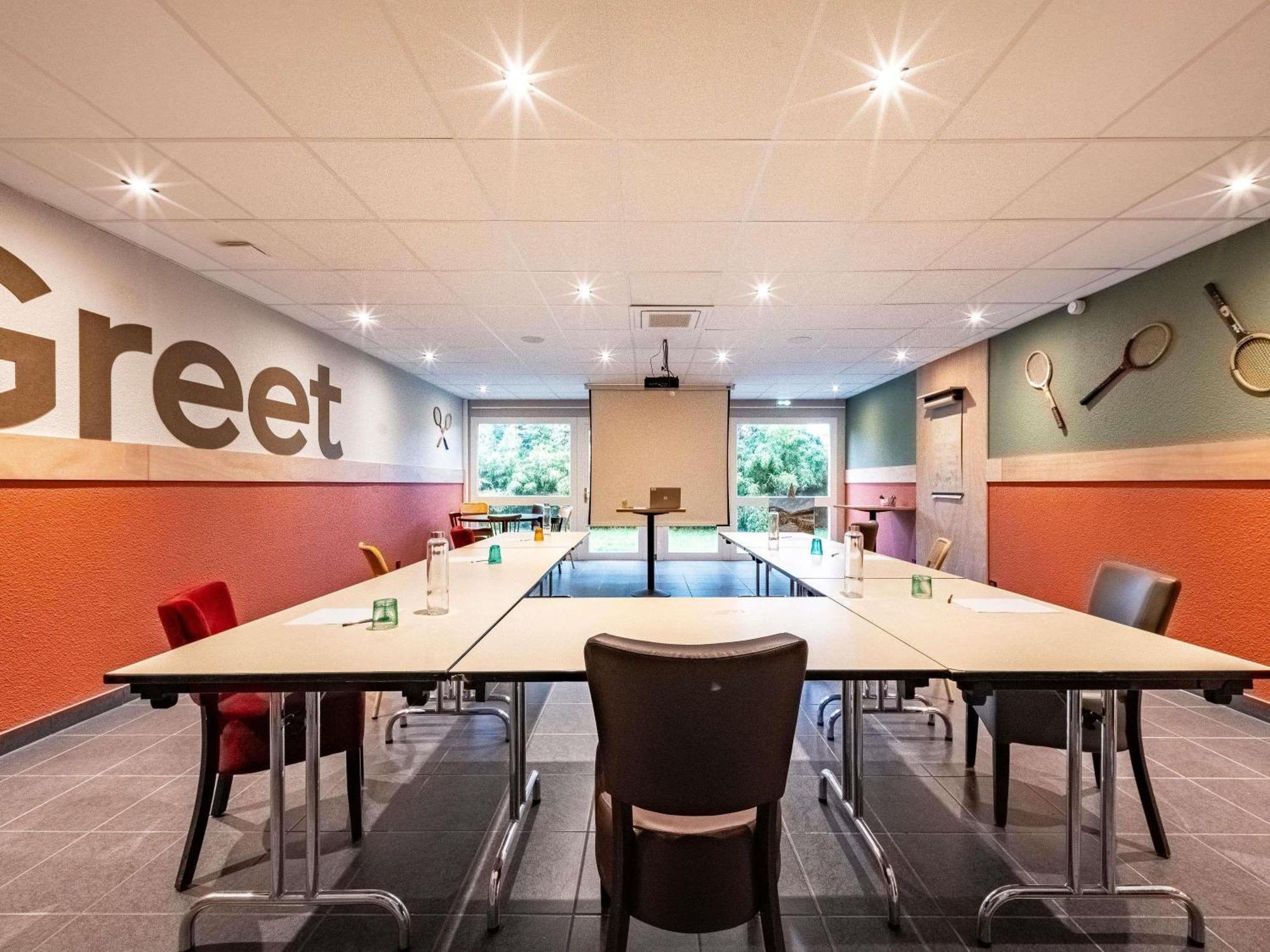 Greet Hotel Massieux Lyon Nord Eksteriør billede