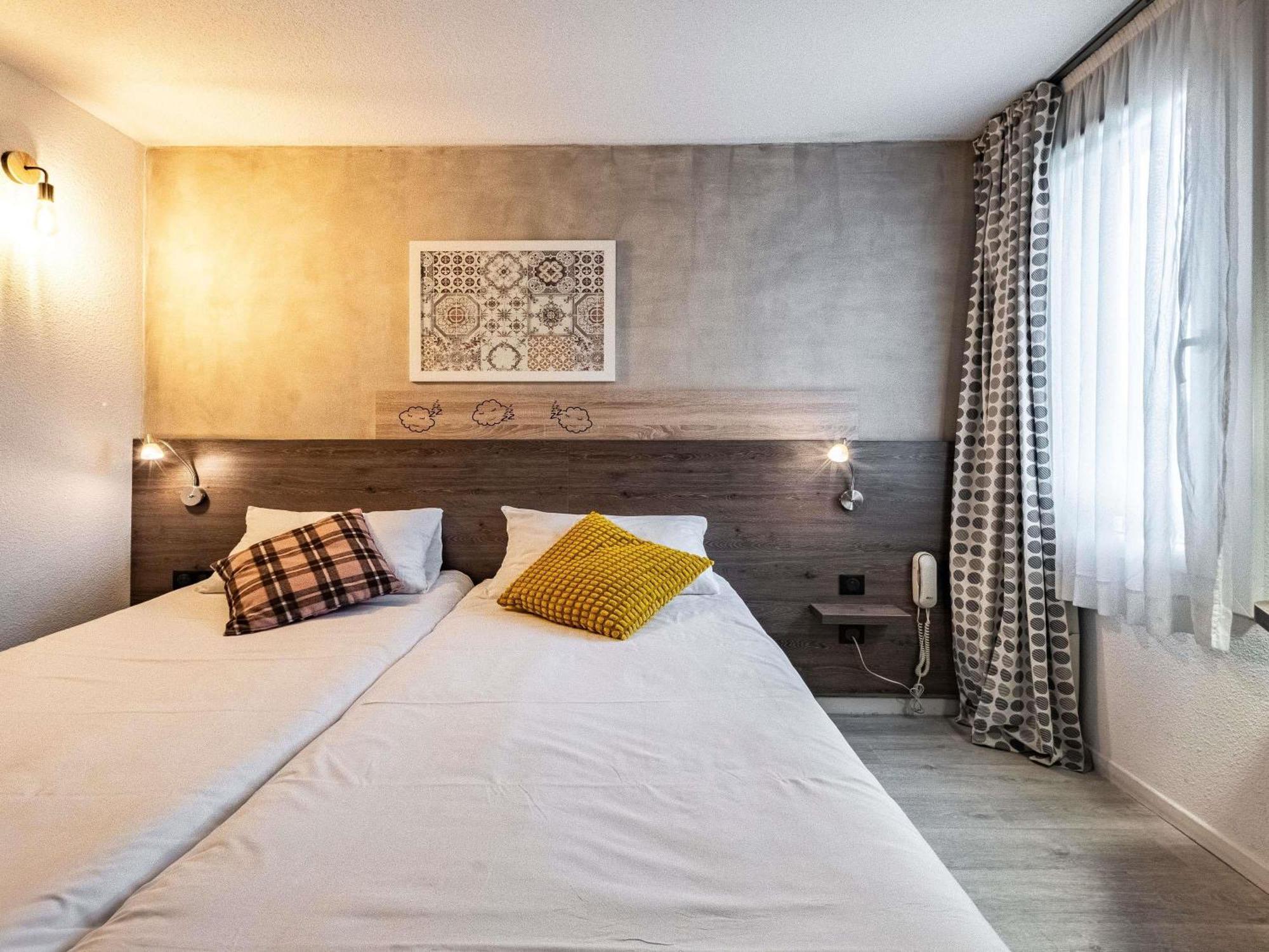 Greet Hotel Massieux Lyon Nord Eksteriør billede
