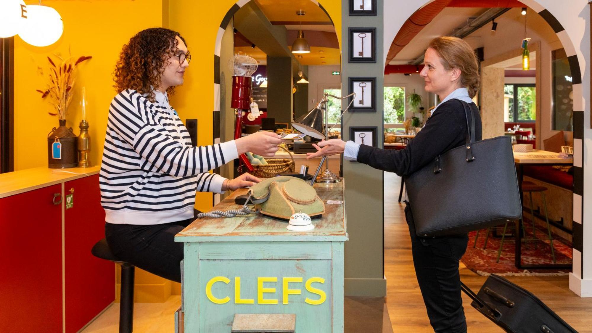 Greet Hotel Massieux Lyon Nord Eksteriør billede