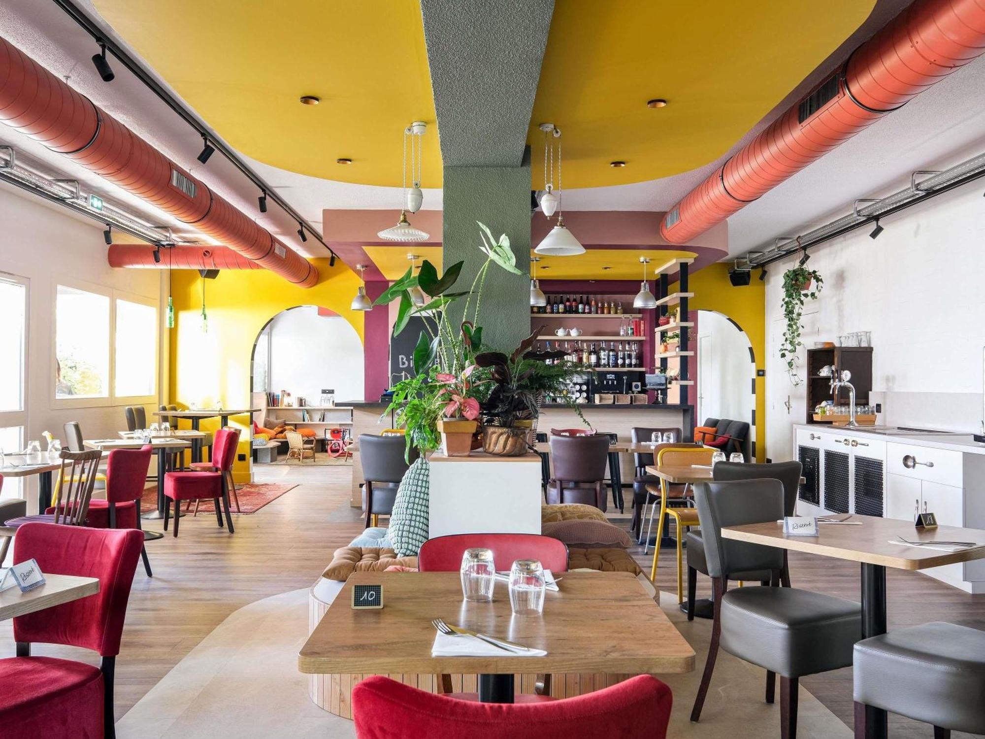 Greet Hotel Massieux Lyon Nord Eksteriør billede
