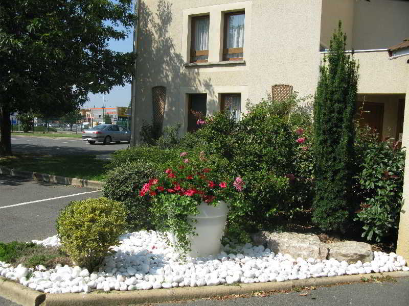 Greet Hotel Massieux Lyon Nord Eksteriør billede
